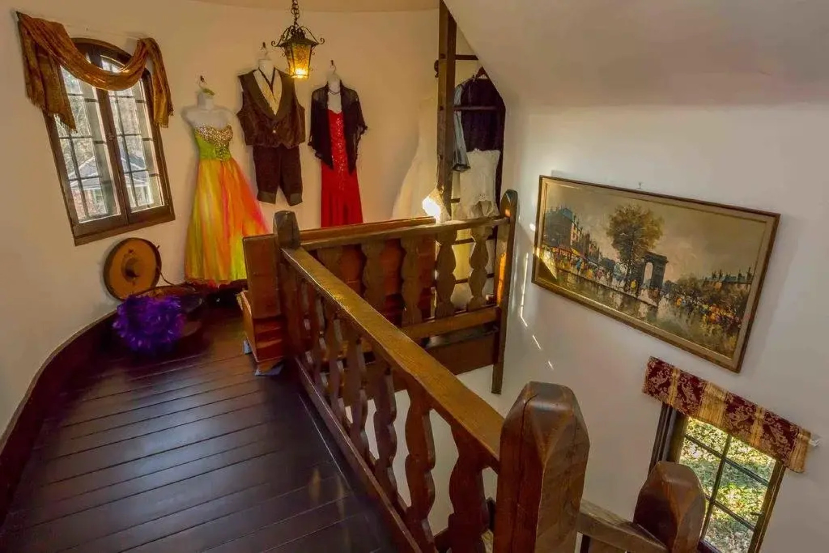 Castle on Glen - 3 Bedroom Home