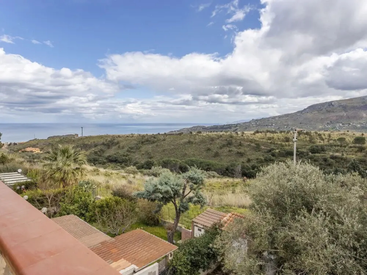 Valley-View Villa in Trabia with Swimming Pool