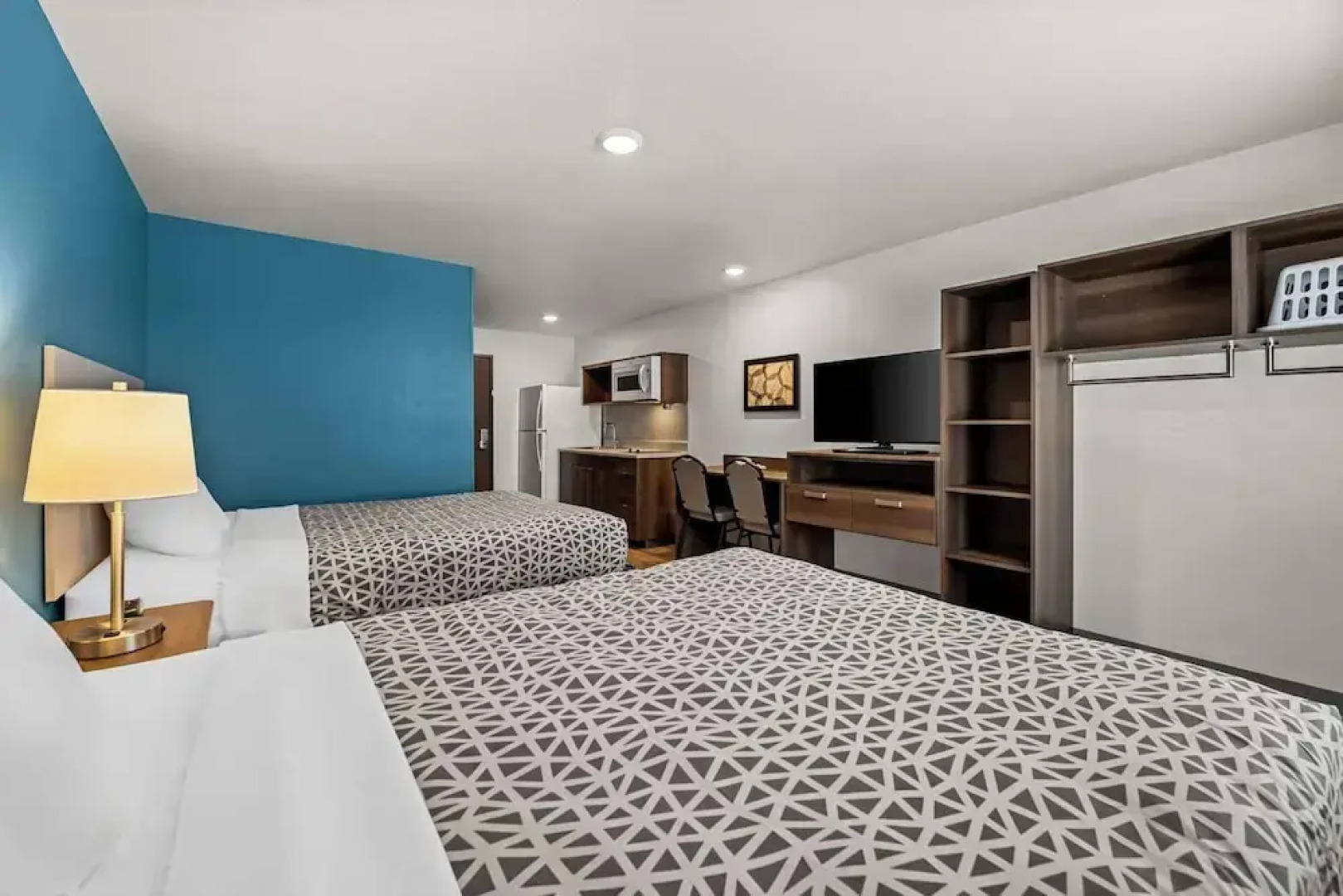 Woodspring Suites Loves Park Rockford