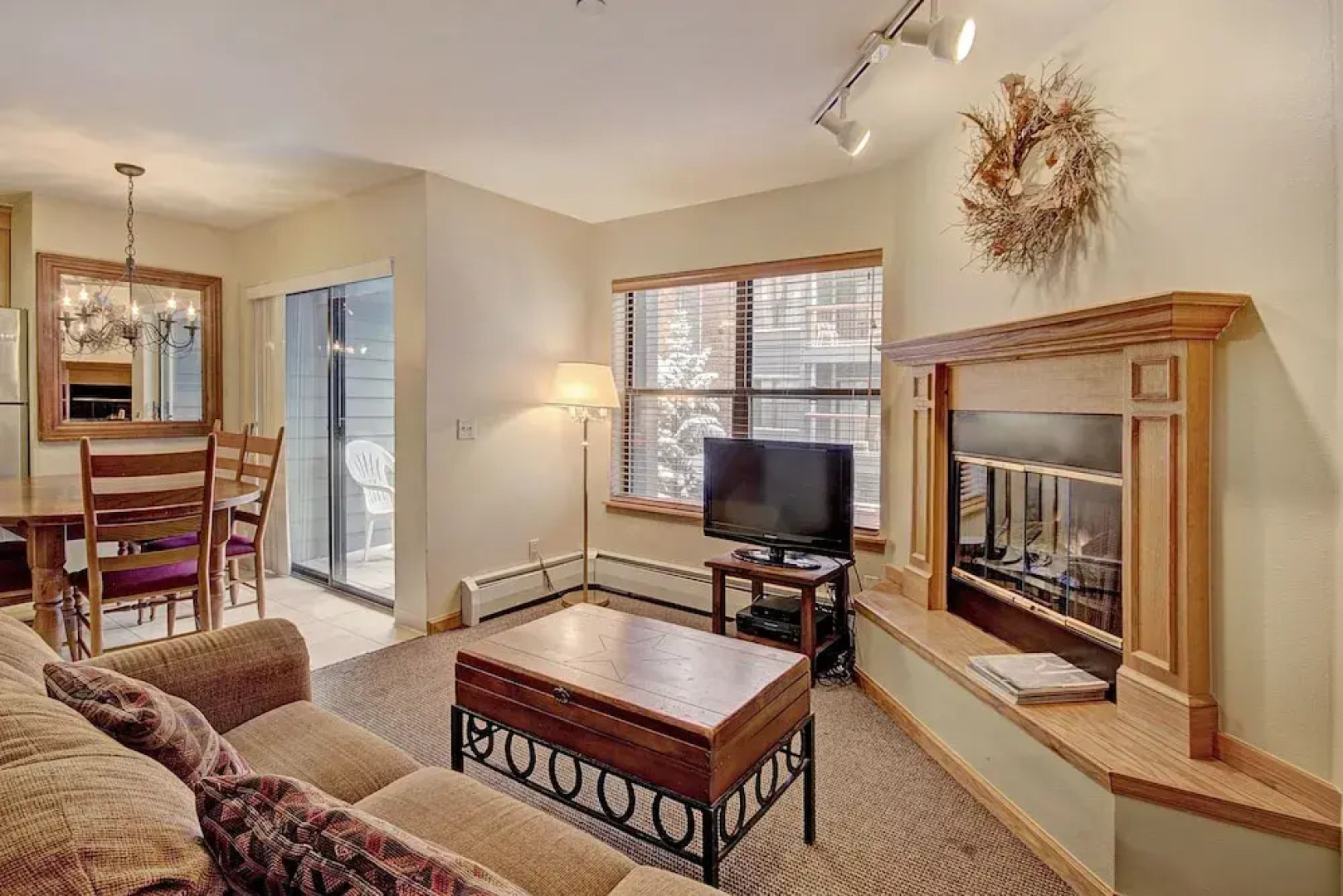 Quaint Studio in Heart of Breck Steps to Snowy Fun by RedAwning