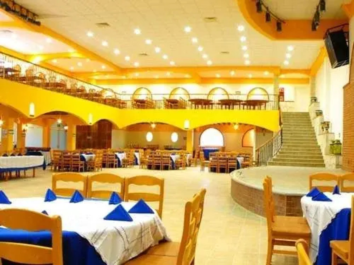 Los Arcos Hotel & Spa