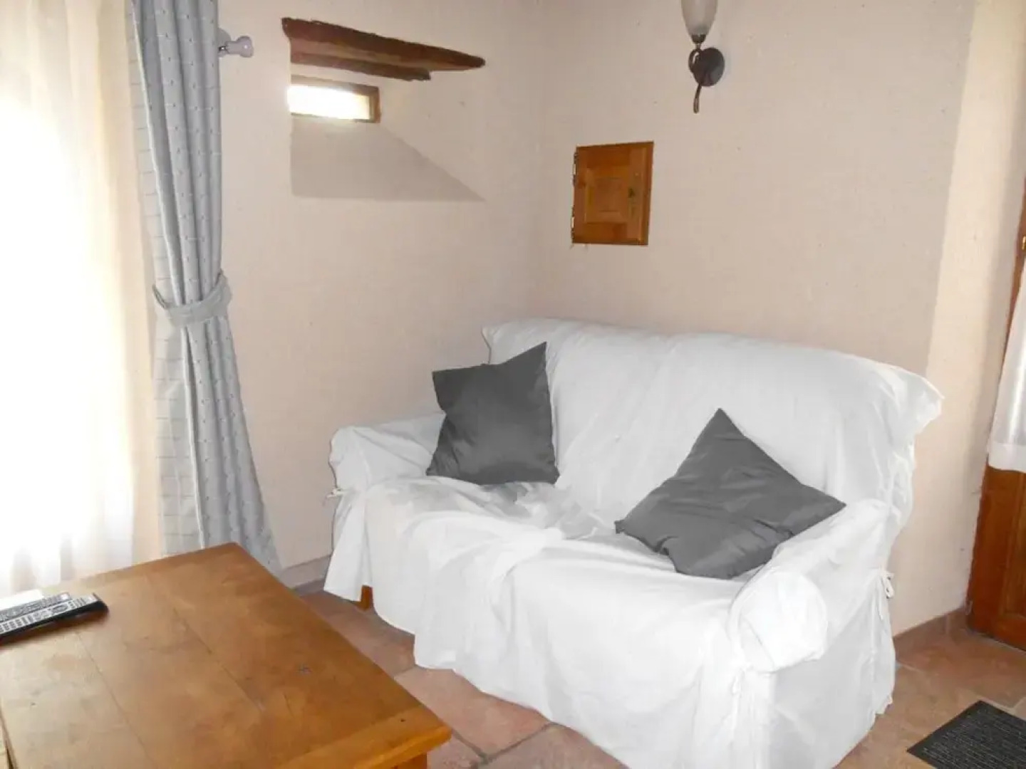 House With 2 Bedrooms in Peyrusse le Roc, With Enclosed Garden