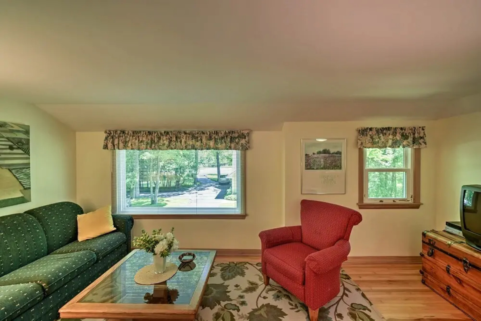 'the Carriage House:' Walk to Peninsula State Park