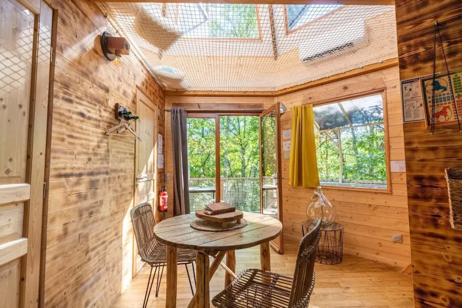 Les Cabanes Perchées du Mas del Bosc