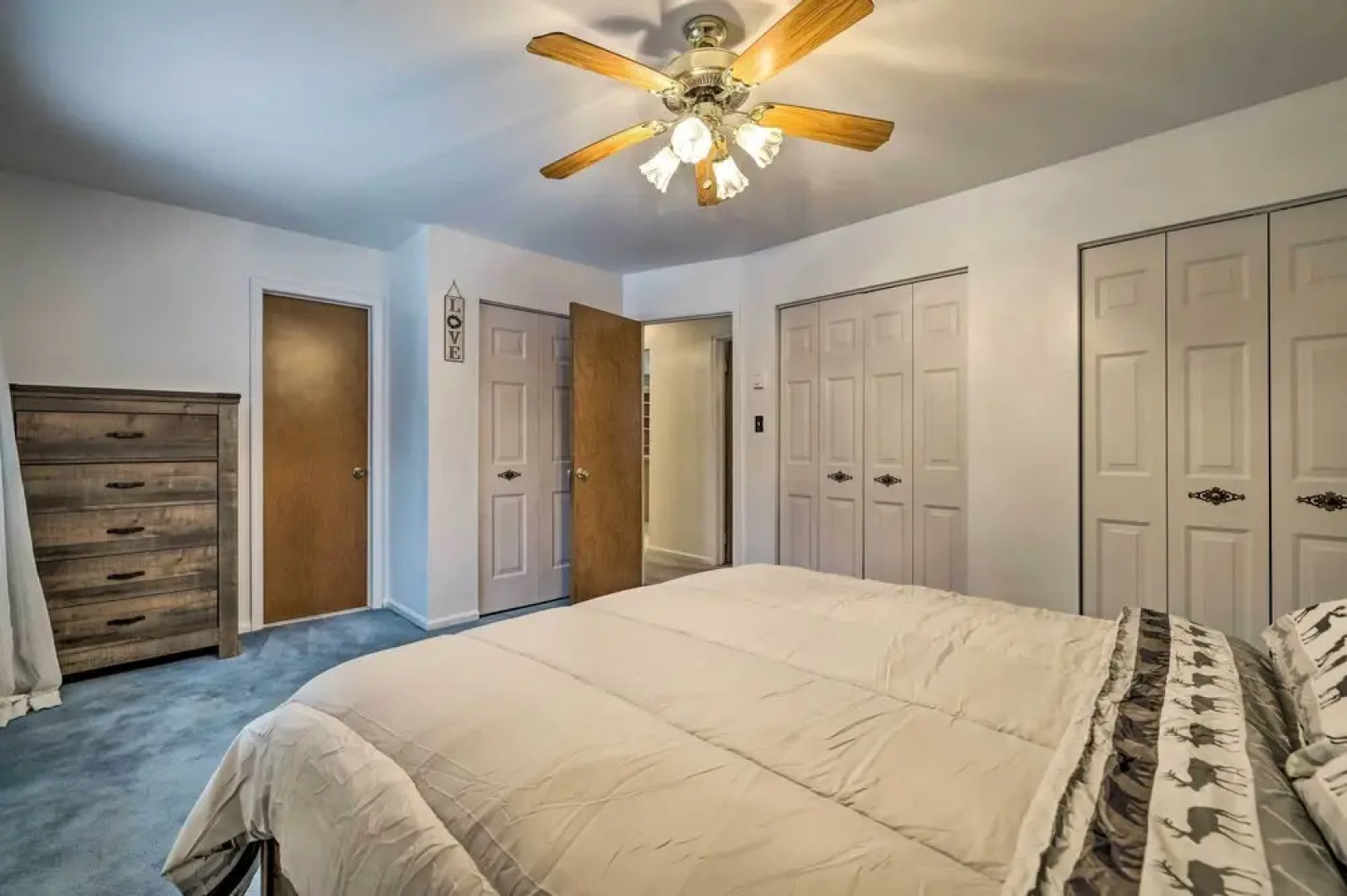 Pocono Pines Home ~ 10 Mi to Skiing & Hiking!