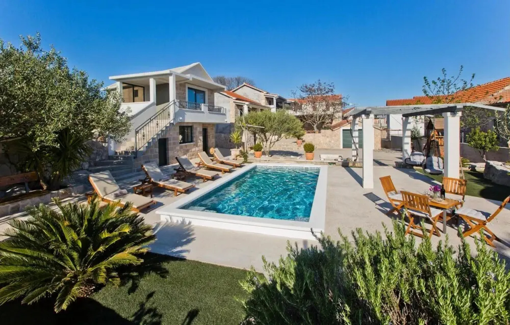 Awesome Home in Bogomolje With Outdoor Swimming Pool, Wifi and 3 Bedrooms