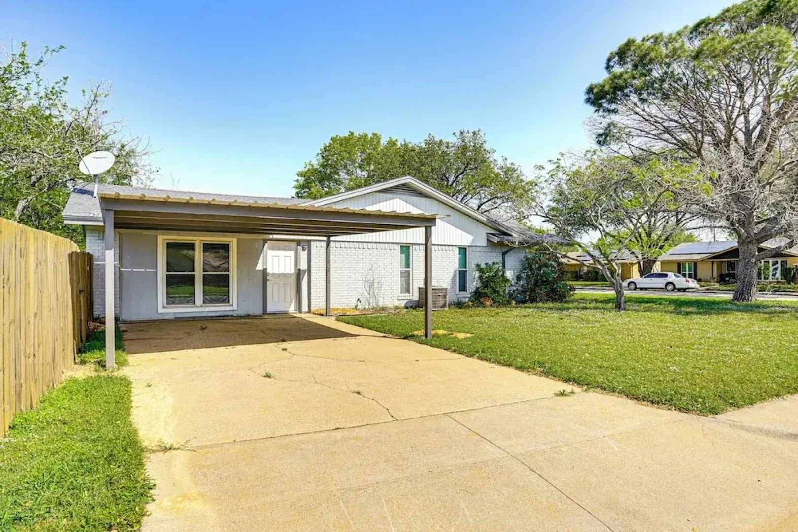 2 Mi to Lake: Home w/ Game Room, Pool & Fast Wifi!