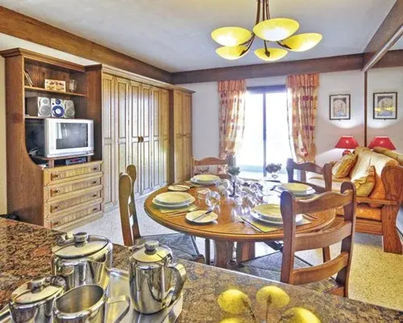 Club Riza, Qawra, Malta