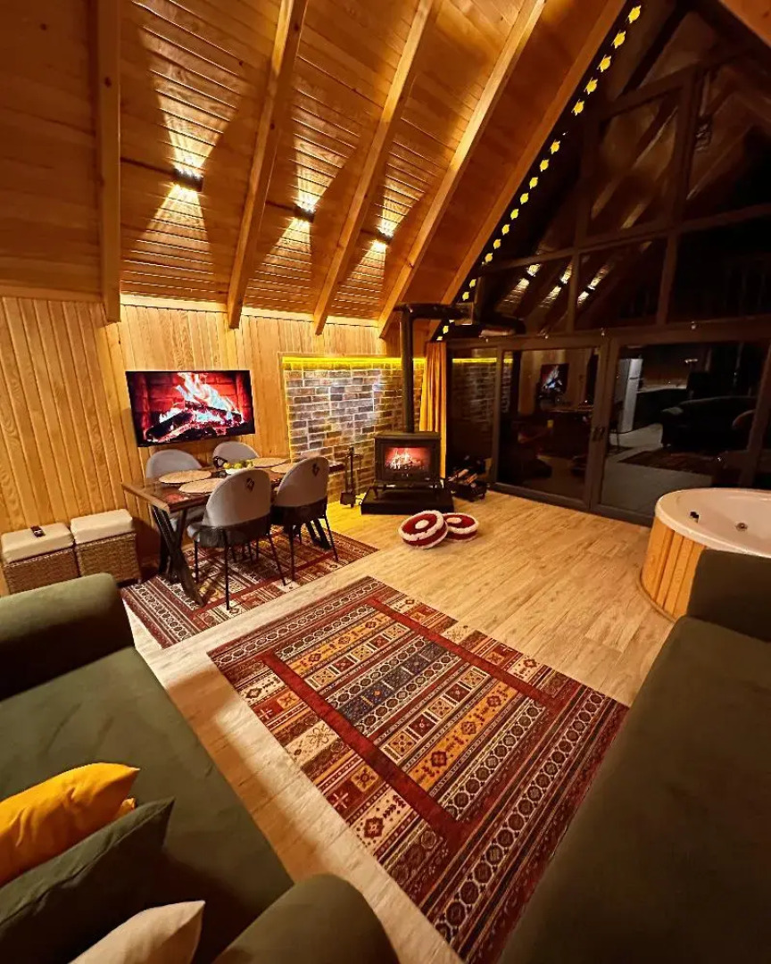 Aurora Suit Bungalov