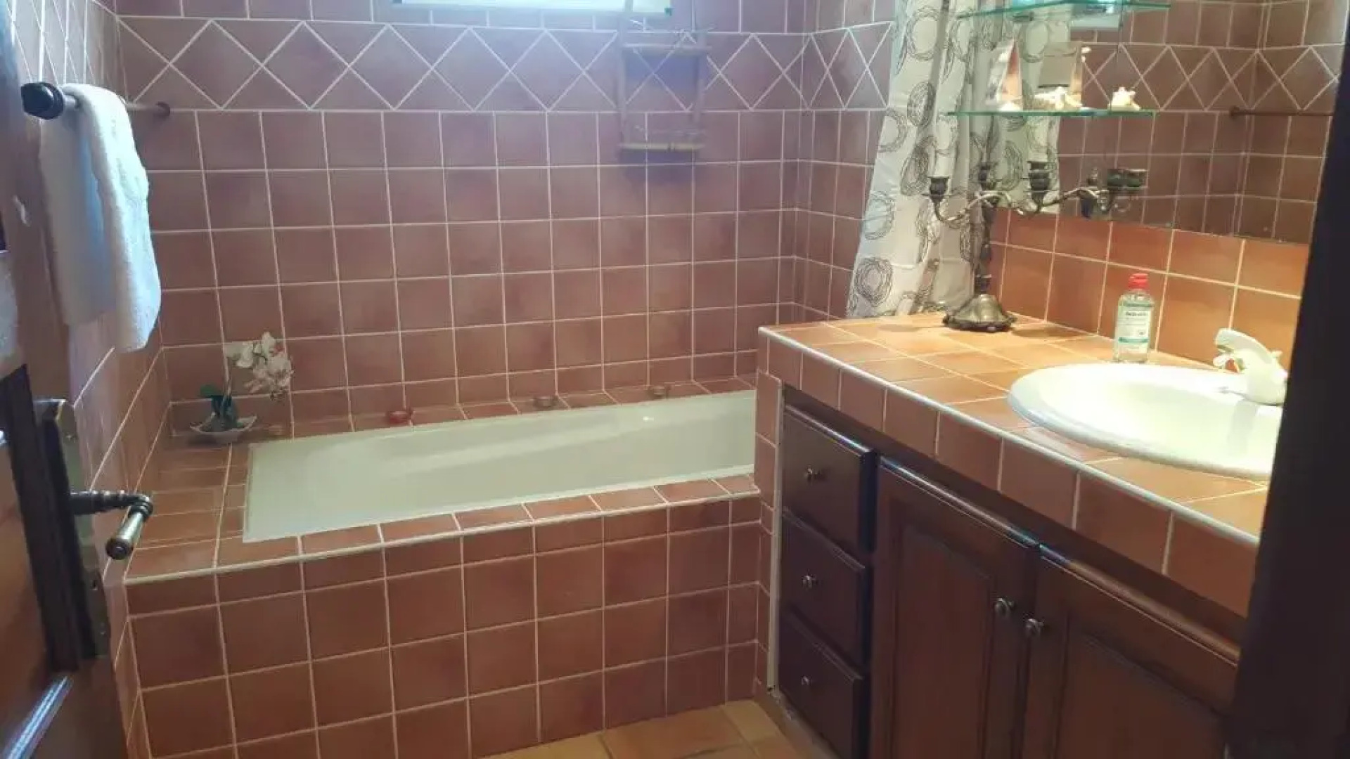 Agréable chambre d'hôtes, SDB, piscine, carbet cuisine.