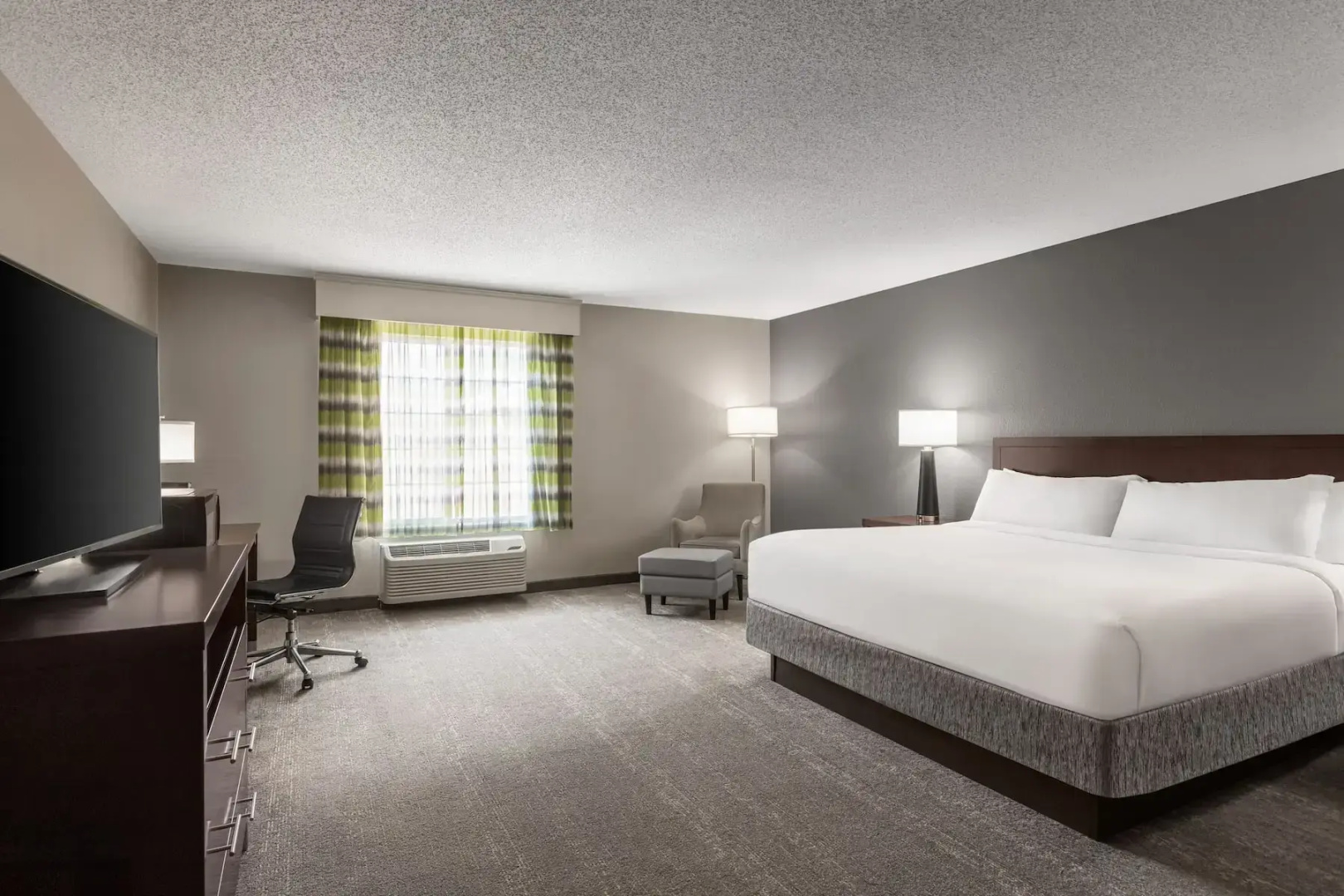 Holiday Inn Express Savannah-I-95 North