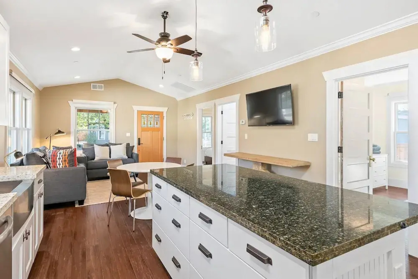 Apartment in Petaluma #140855 2 Bedrooms 1 Bathroom Apts