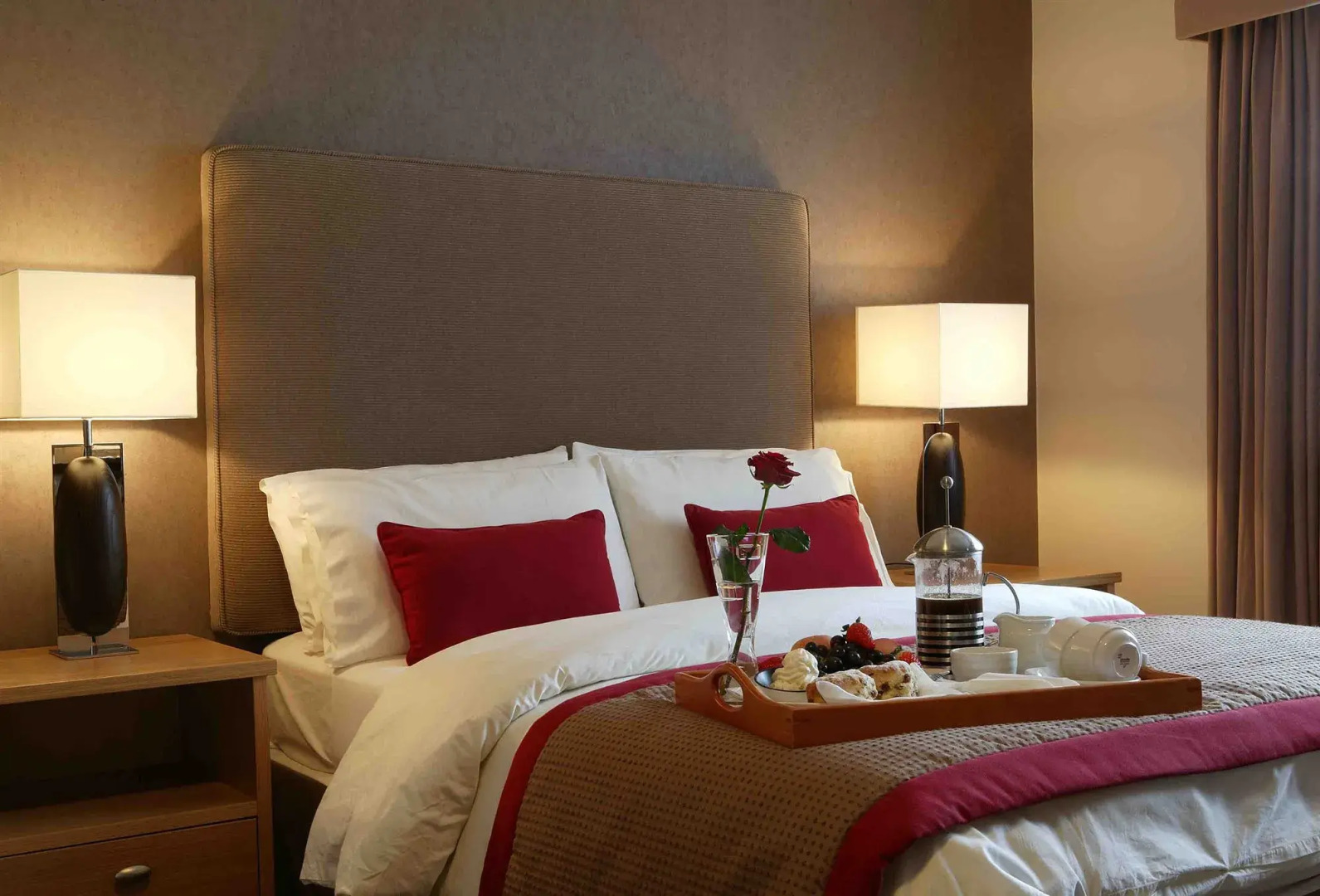 Killarney Oaks Hotel