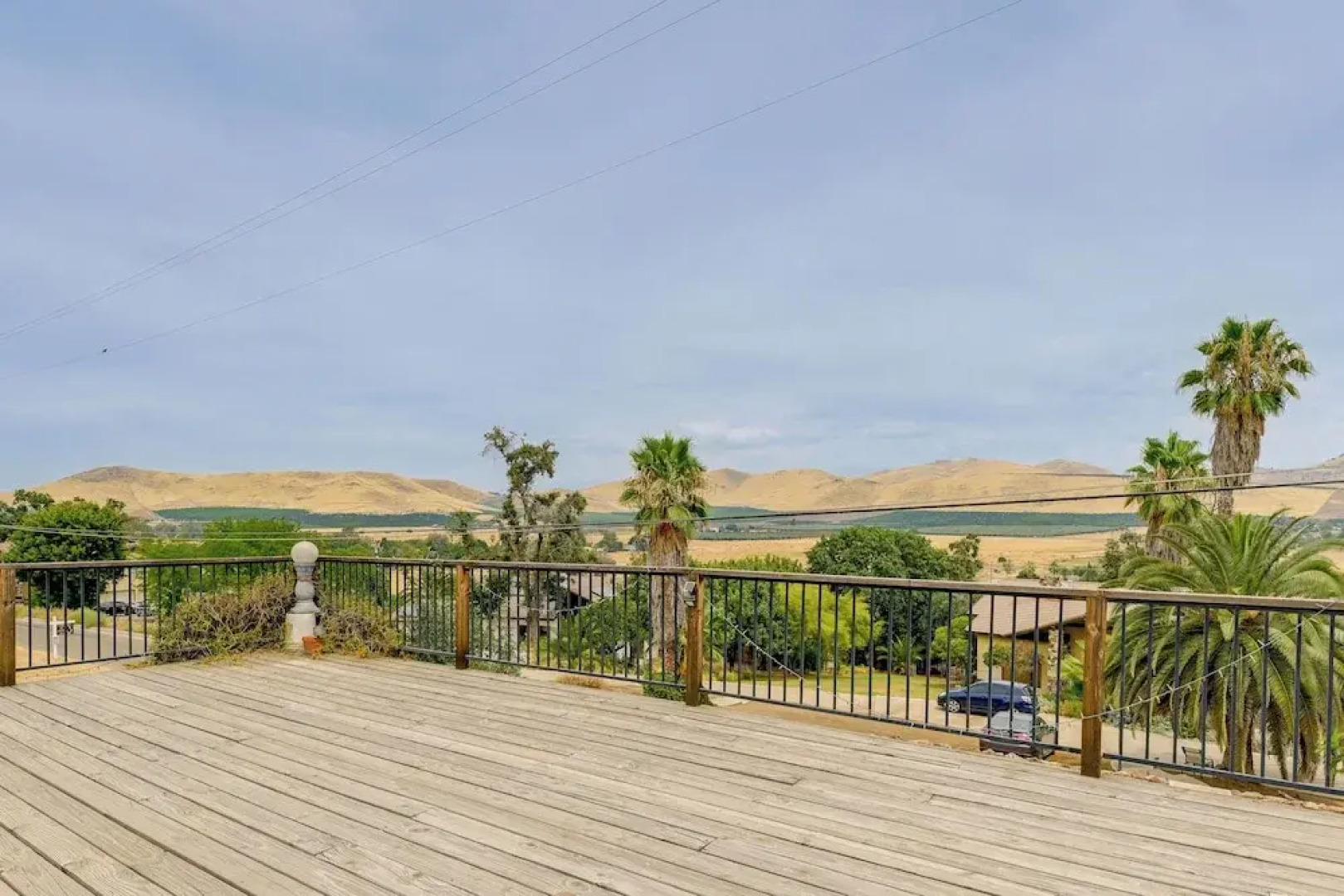 Porterville Getaway w/ Patio + Valley Views!