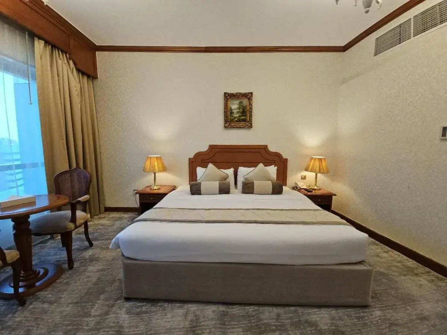 Royal Concorde Hotel & Suite