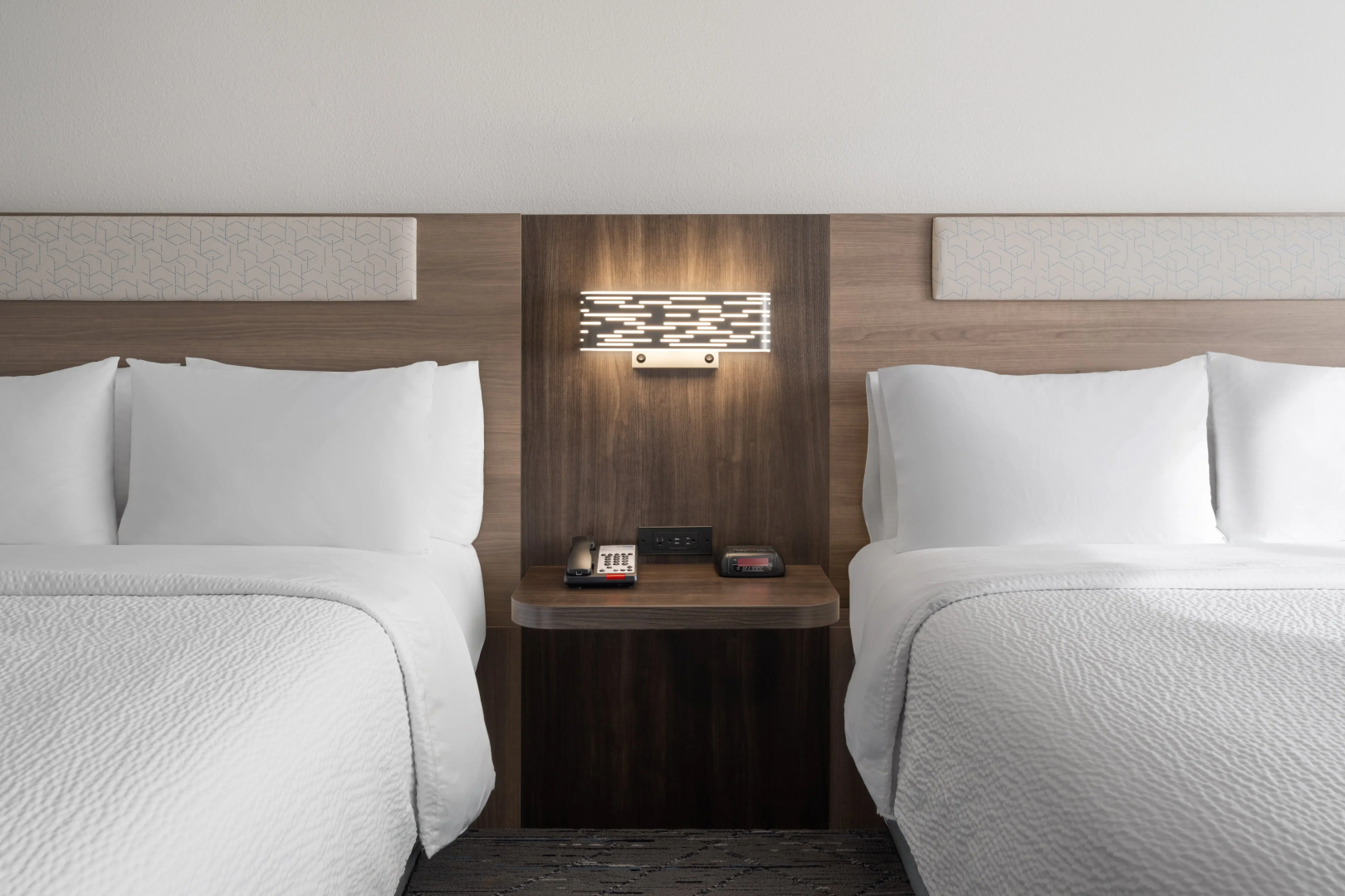Holiday Inn Express & Suites Midwest by IHG