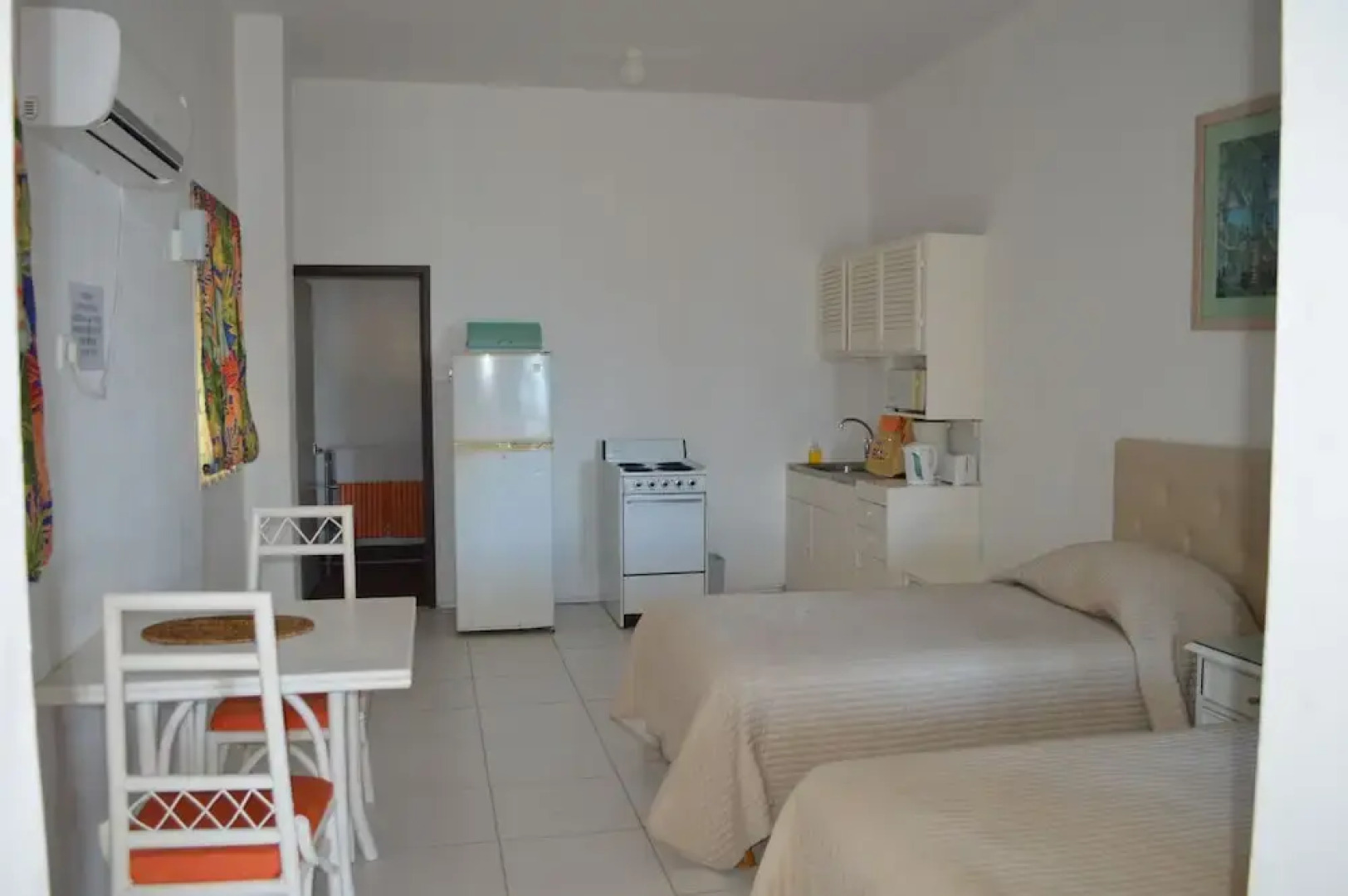 Four Aces Apartments