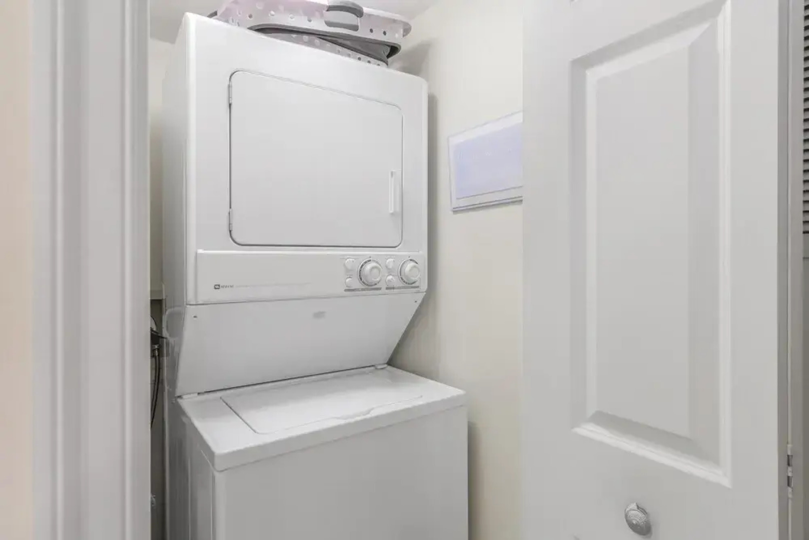 Cozy Beachfront Getaway With Pool and spa