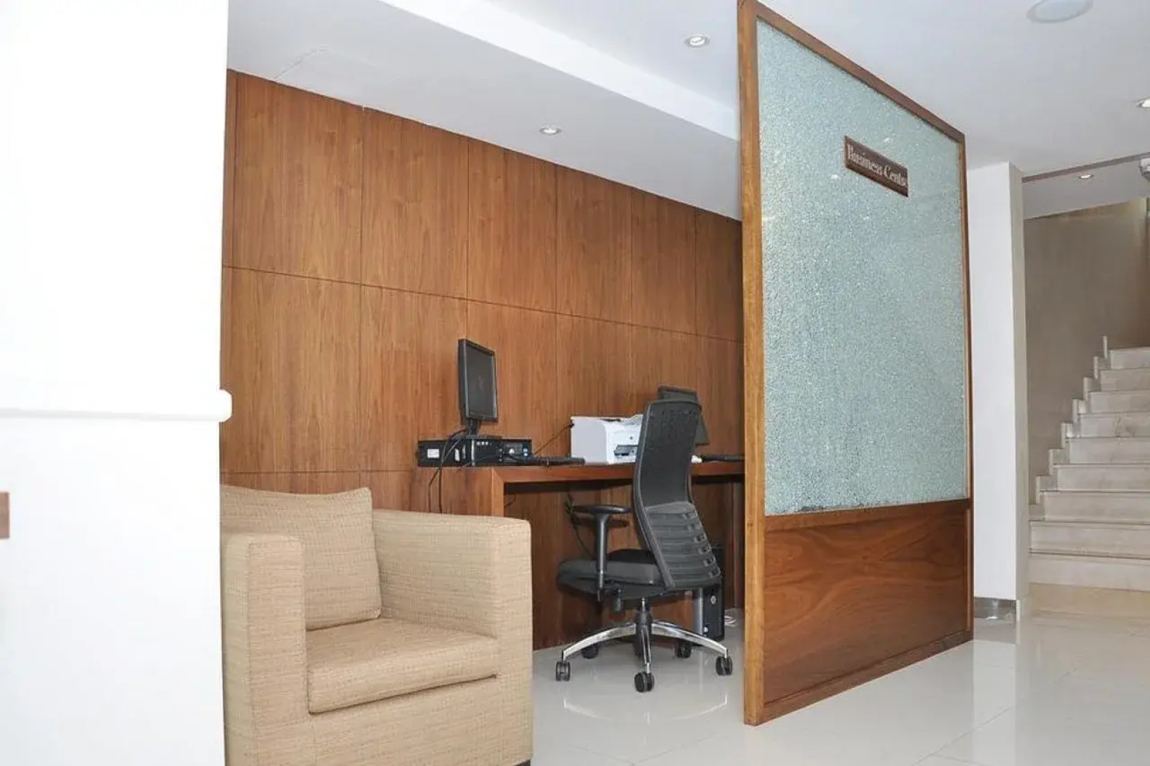 Phoenix Plaza Hotel Apartments