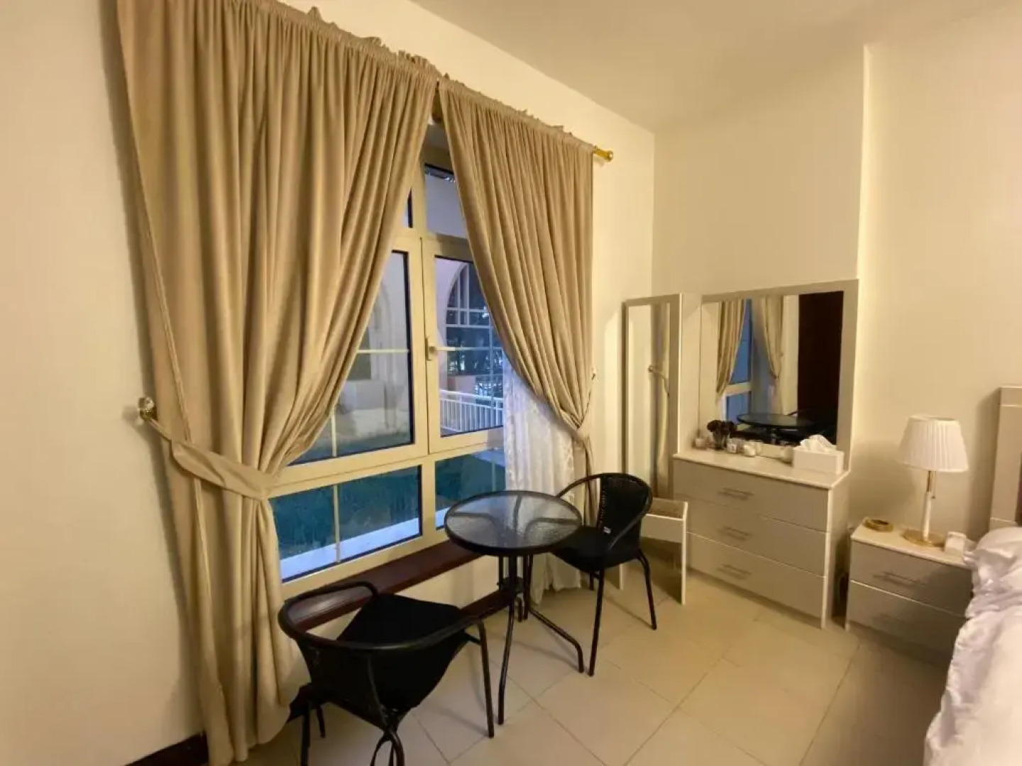 2 bedrooms apartment in Marina 1 towers king Abdullah economy city شقه غرفتين في المارينا ١