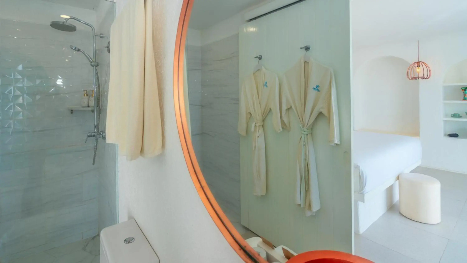 Loccal Collection Hotel