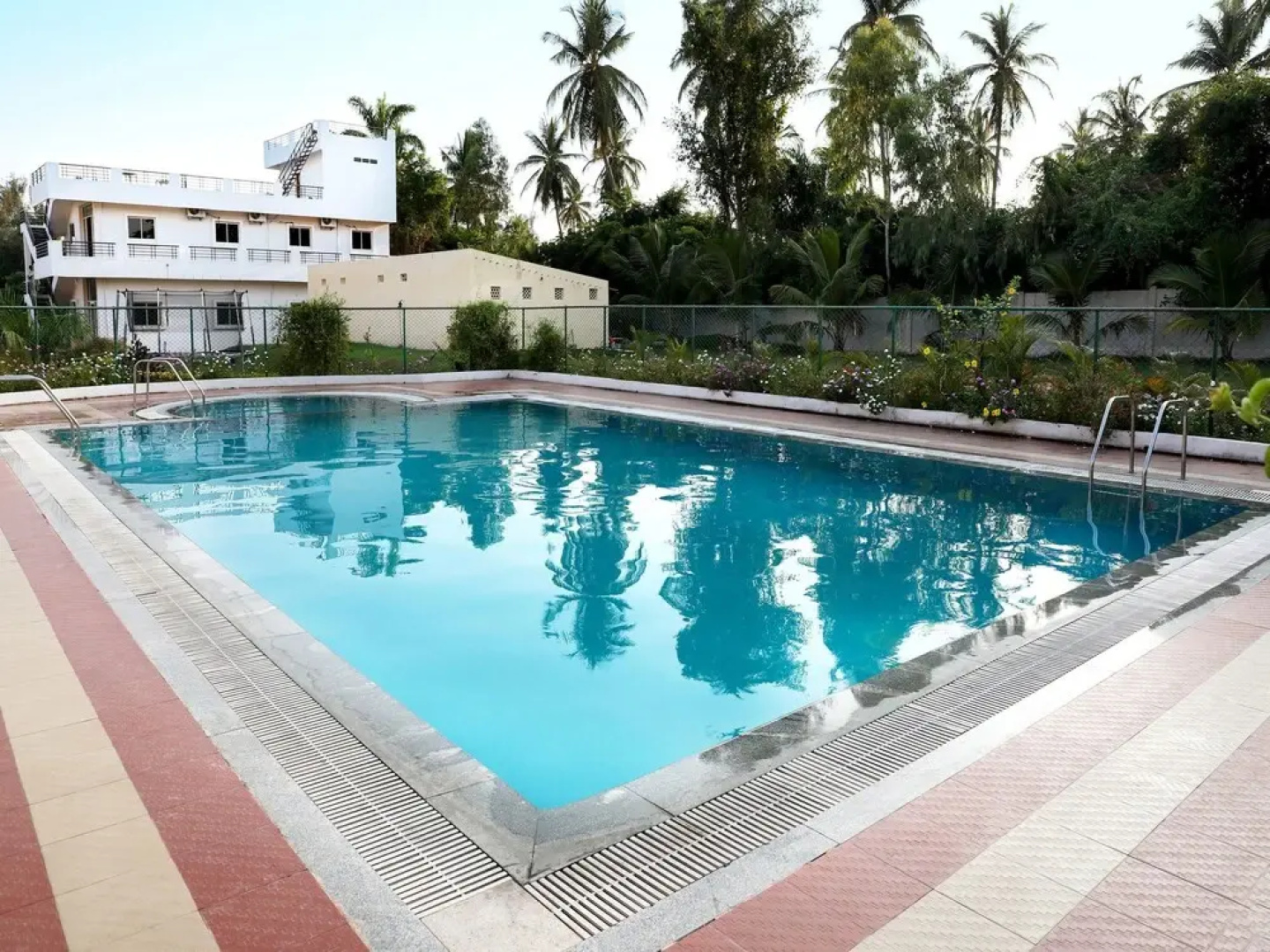 OYO 13893 Stay Simple Brindavan Resort