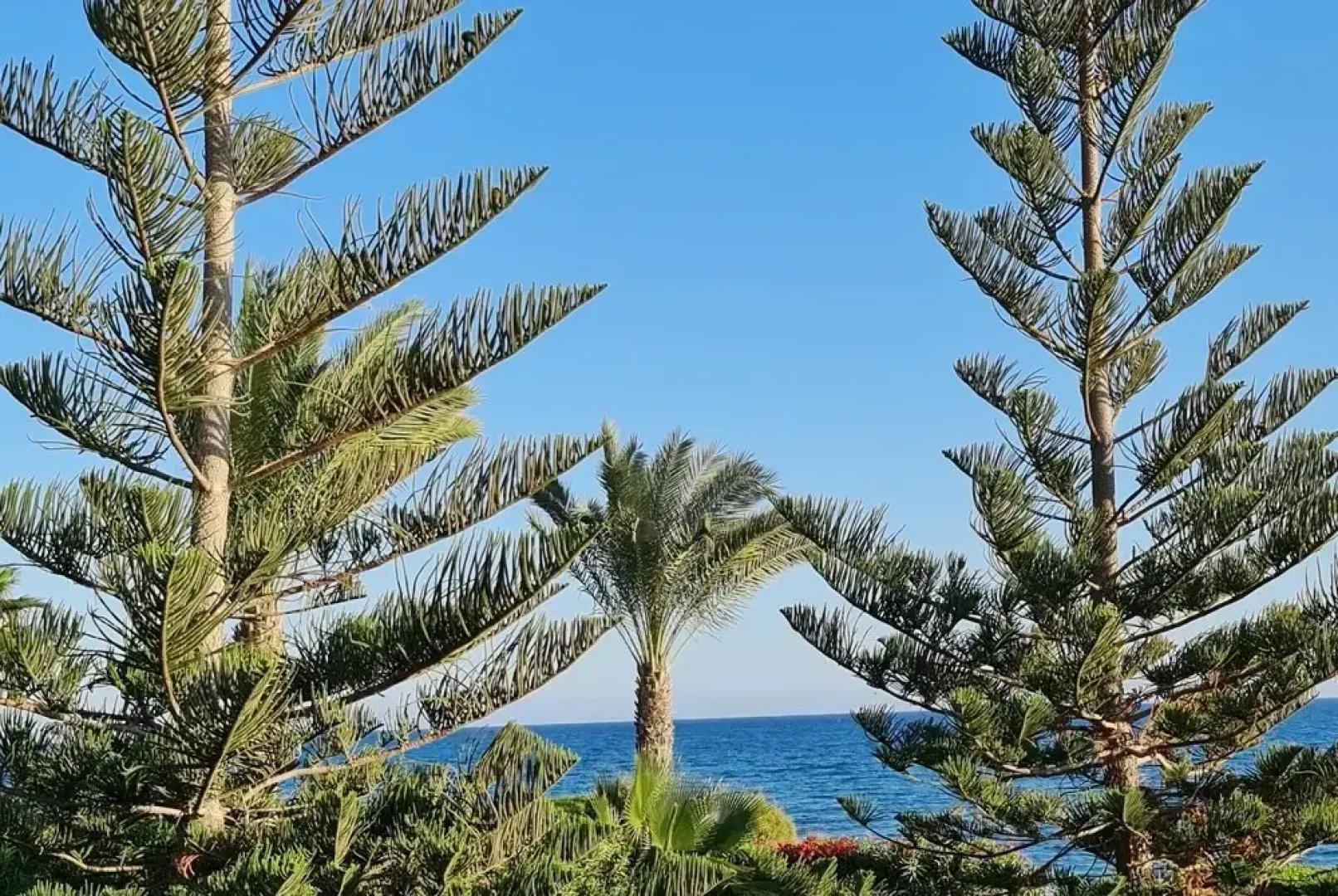 Stunning 5-bed Beach Front Villa, Private Beach