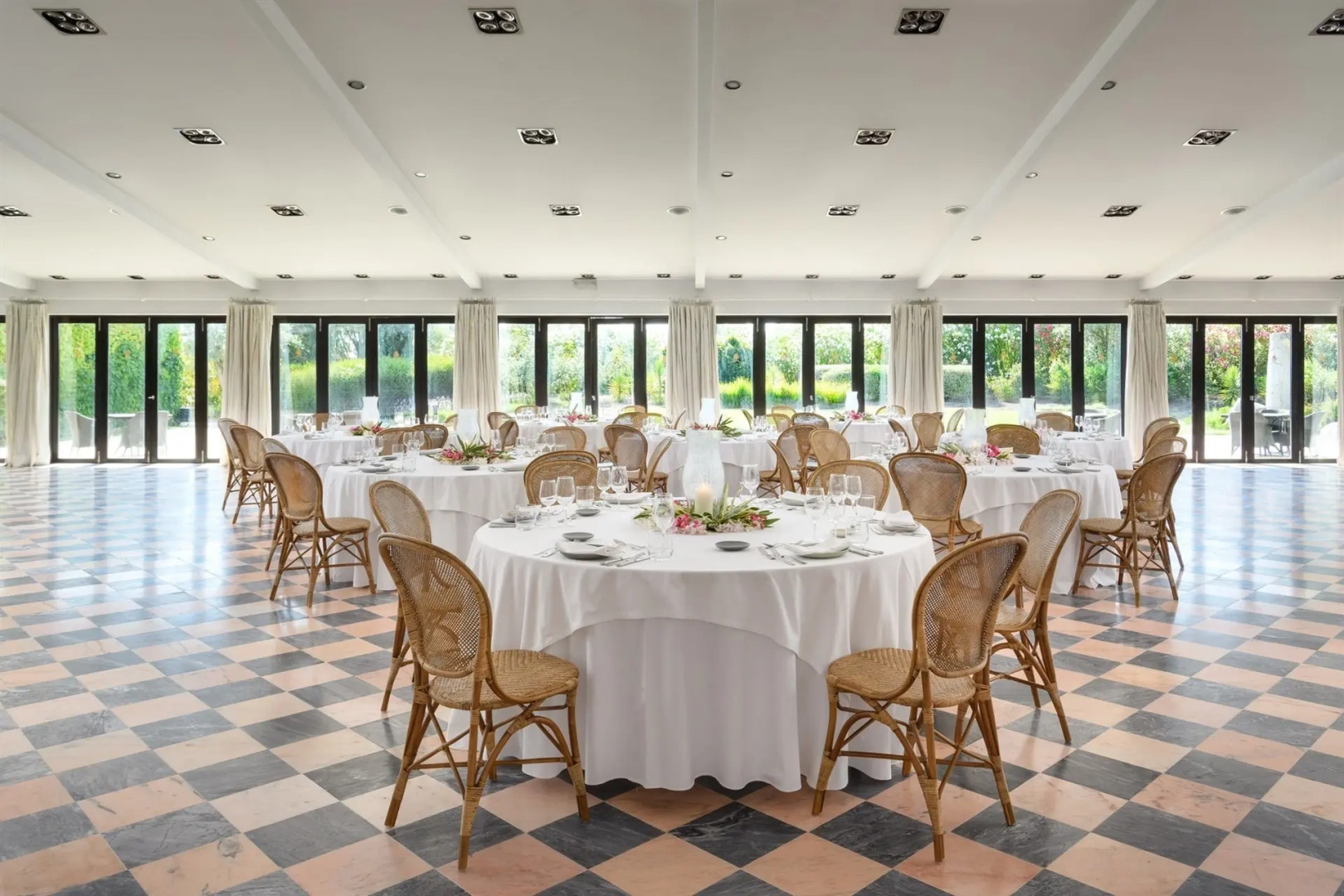 Convento do Espinheiro, Historic Hotel & Spa