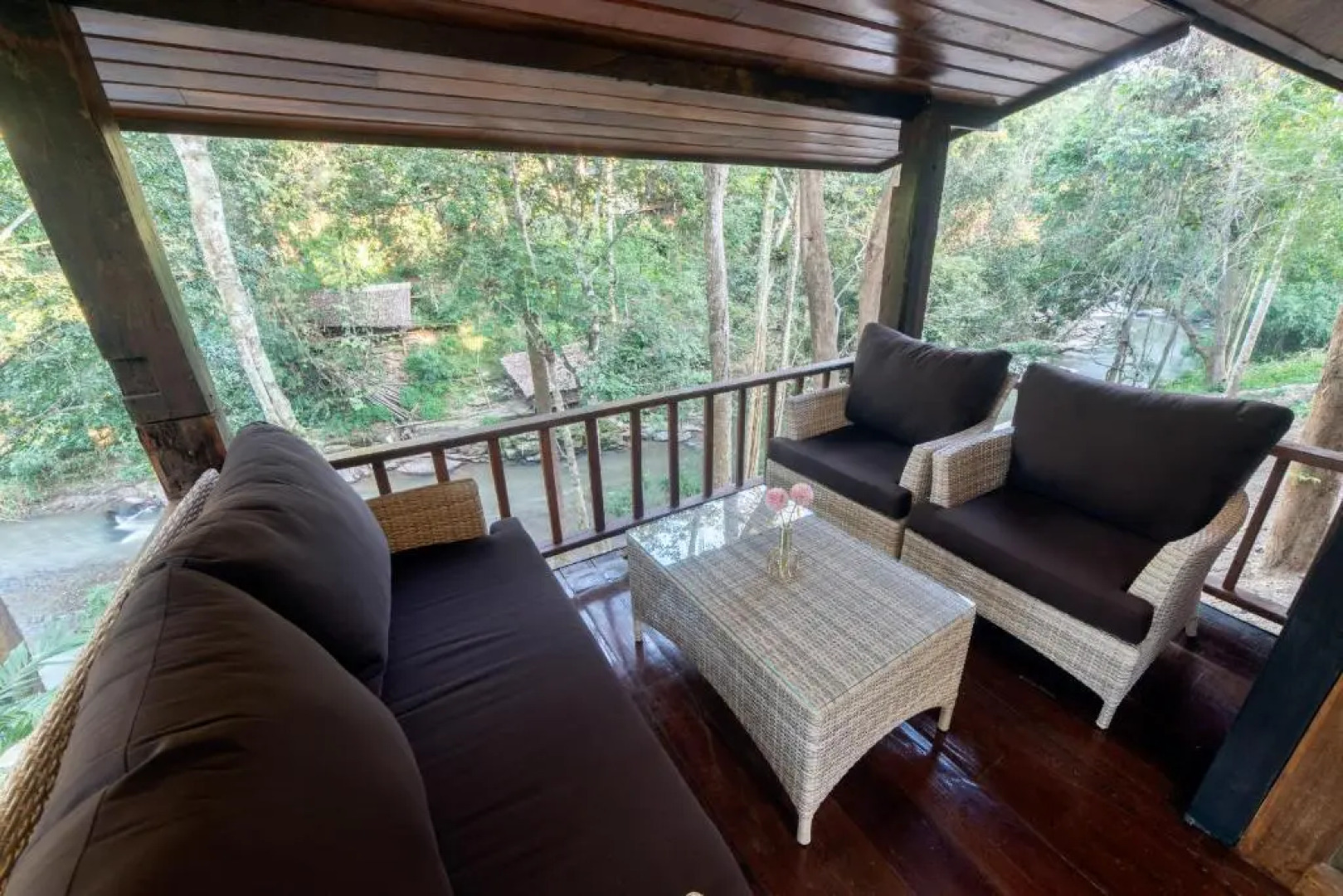 Tawan Riverside - Elephant Resort