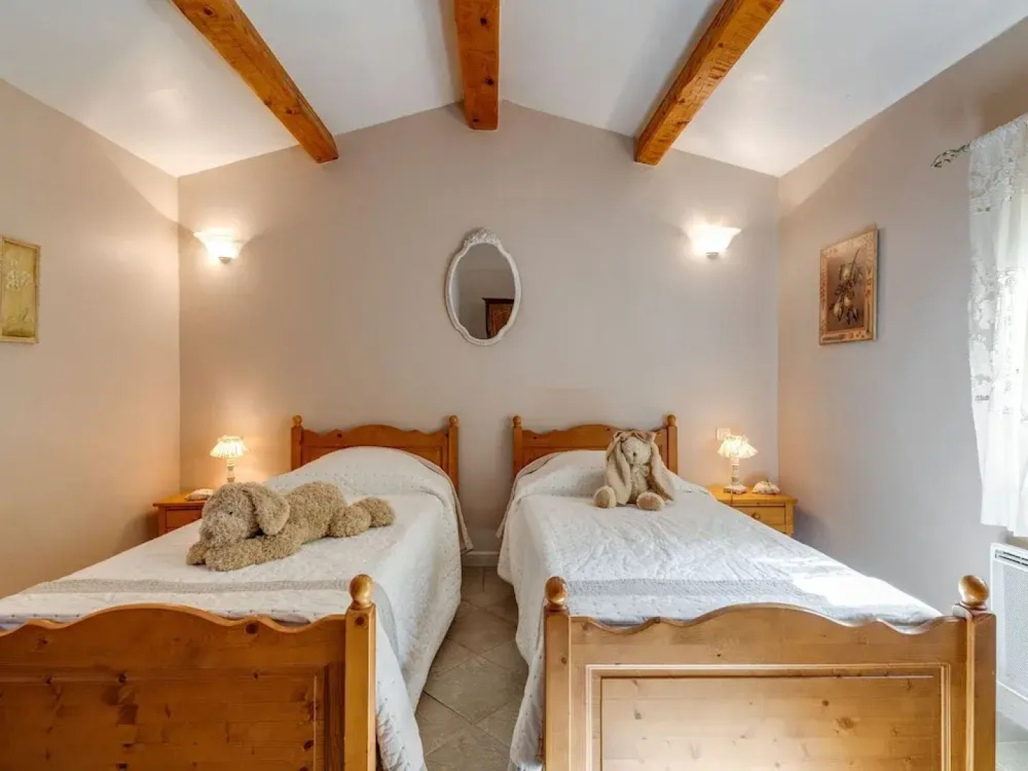 18th Century, Cosy Middle House in Barjols