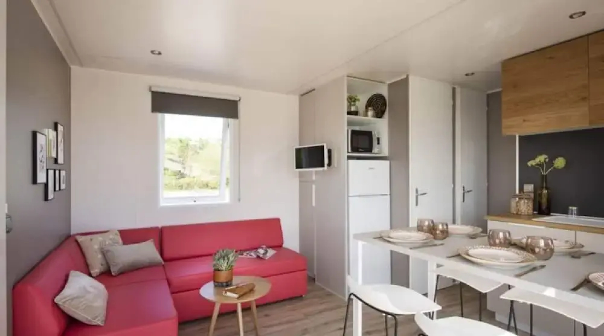 Mobilhome in Bessan With Terrace