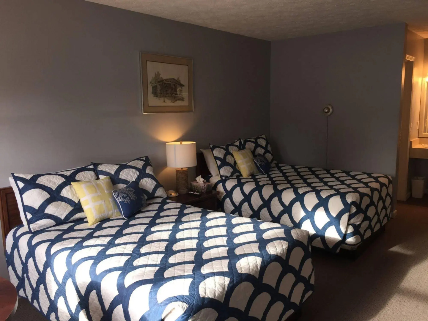 Empire Lakeshore Inn