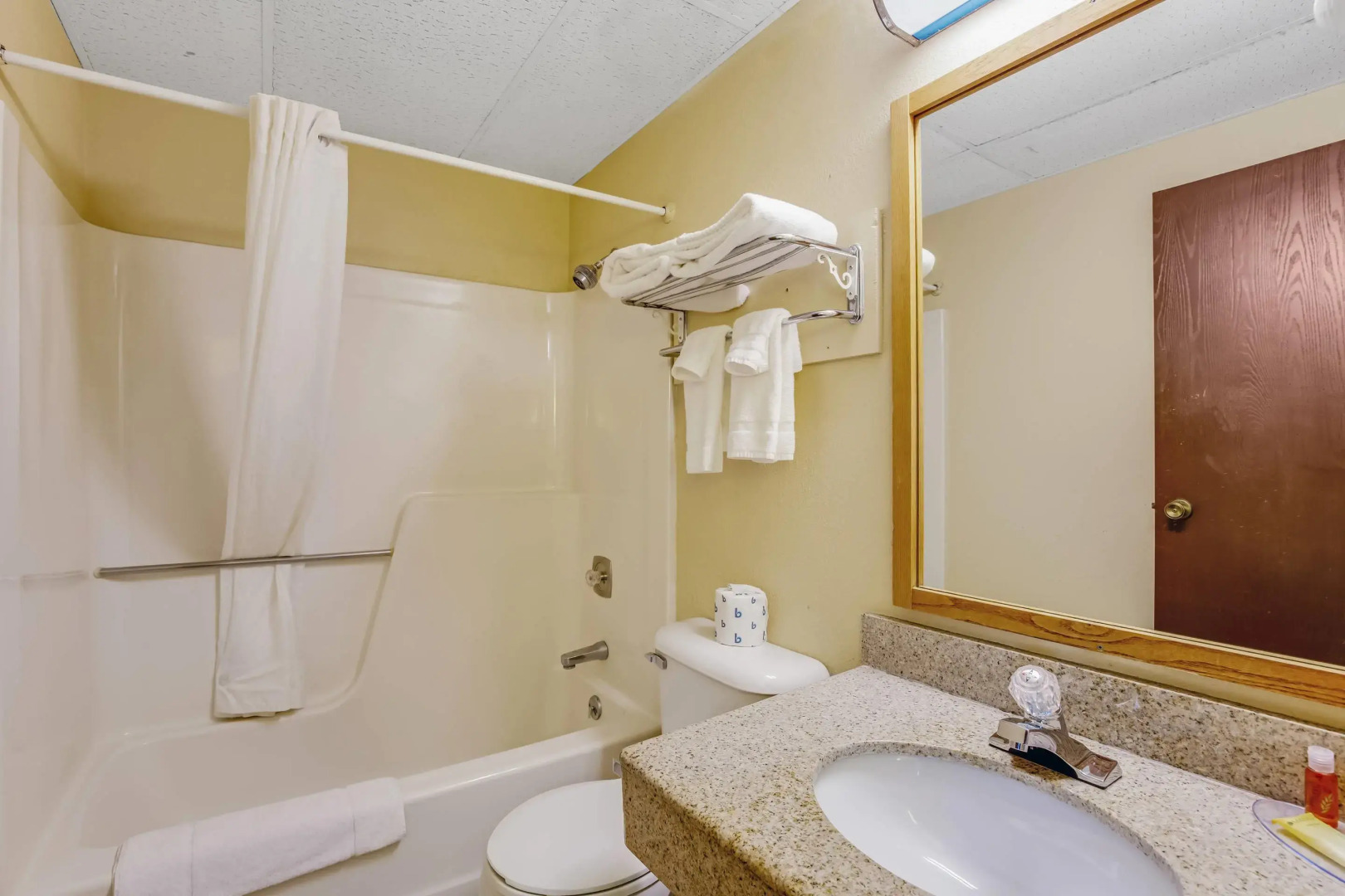 Econo Lodge Junction City I-70 Near Fort Riley