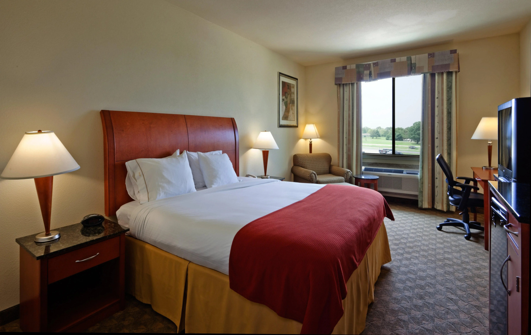 Holiday Inn Express Hotel & Suites Fairfield - North by IHG