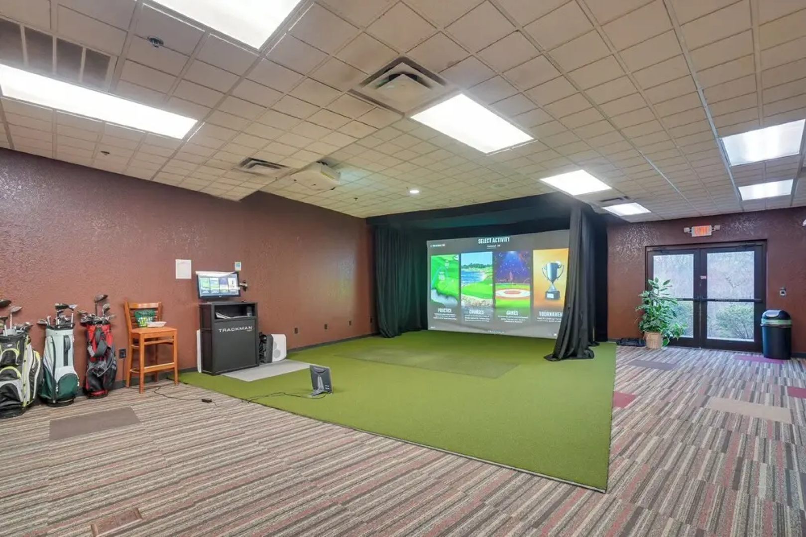 Pet-friendly Crossville Resort Condo: Golf & Swim!
