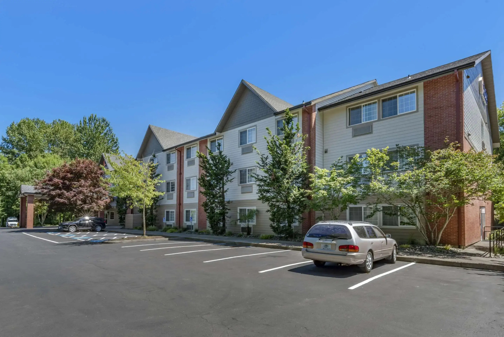 Comfort Inn & Suites Tualatin - Lake Oswego South