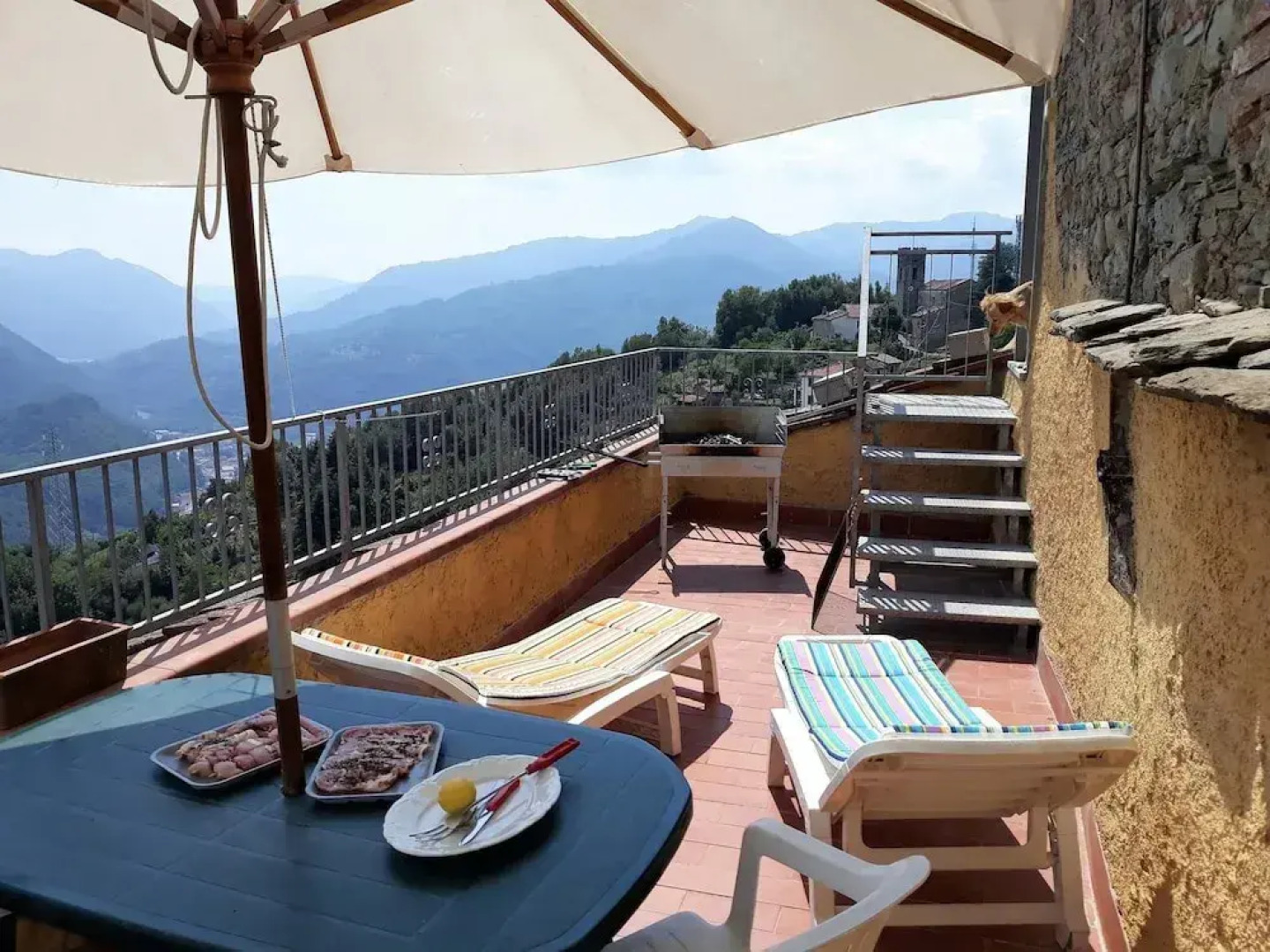 House With 4 Bedrooms in Granaiola, With Wonderful Mountain View and Furnished Terrace - 38 km From the Slopes