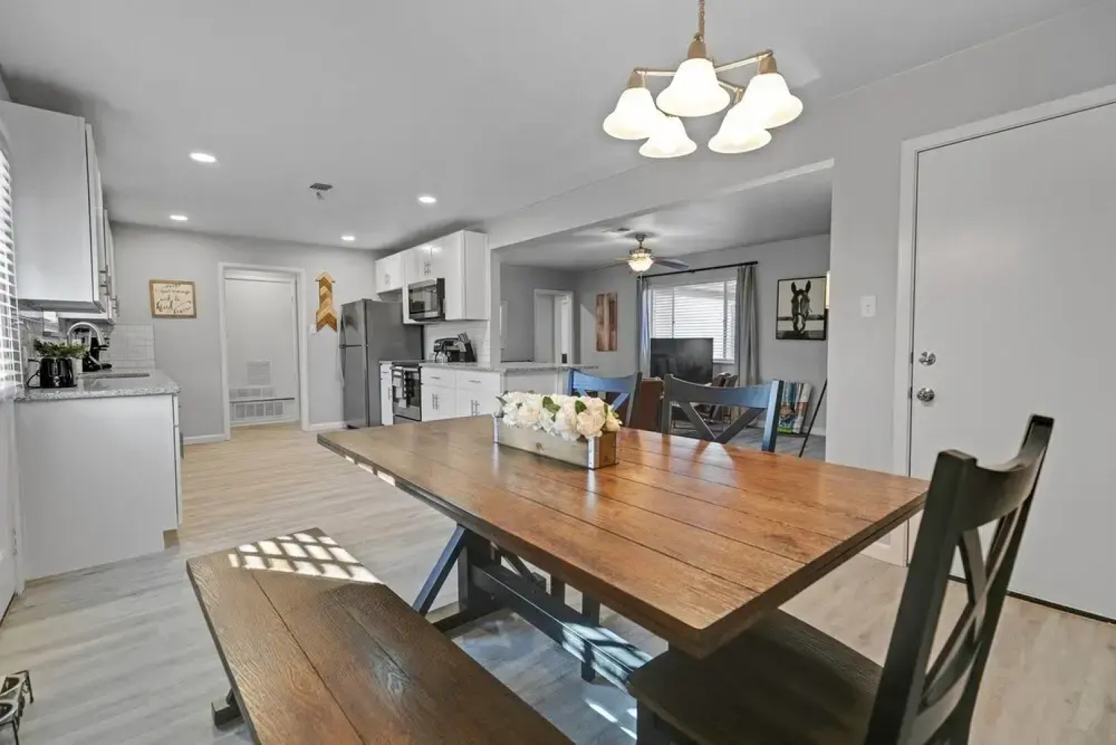 Beautiful Pet Friendly Home In Central Location! 4 Bedroom Home by Redawning