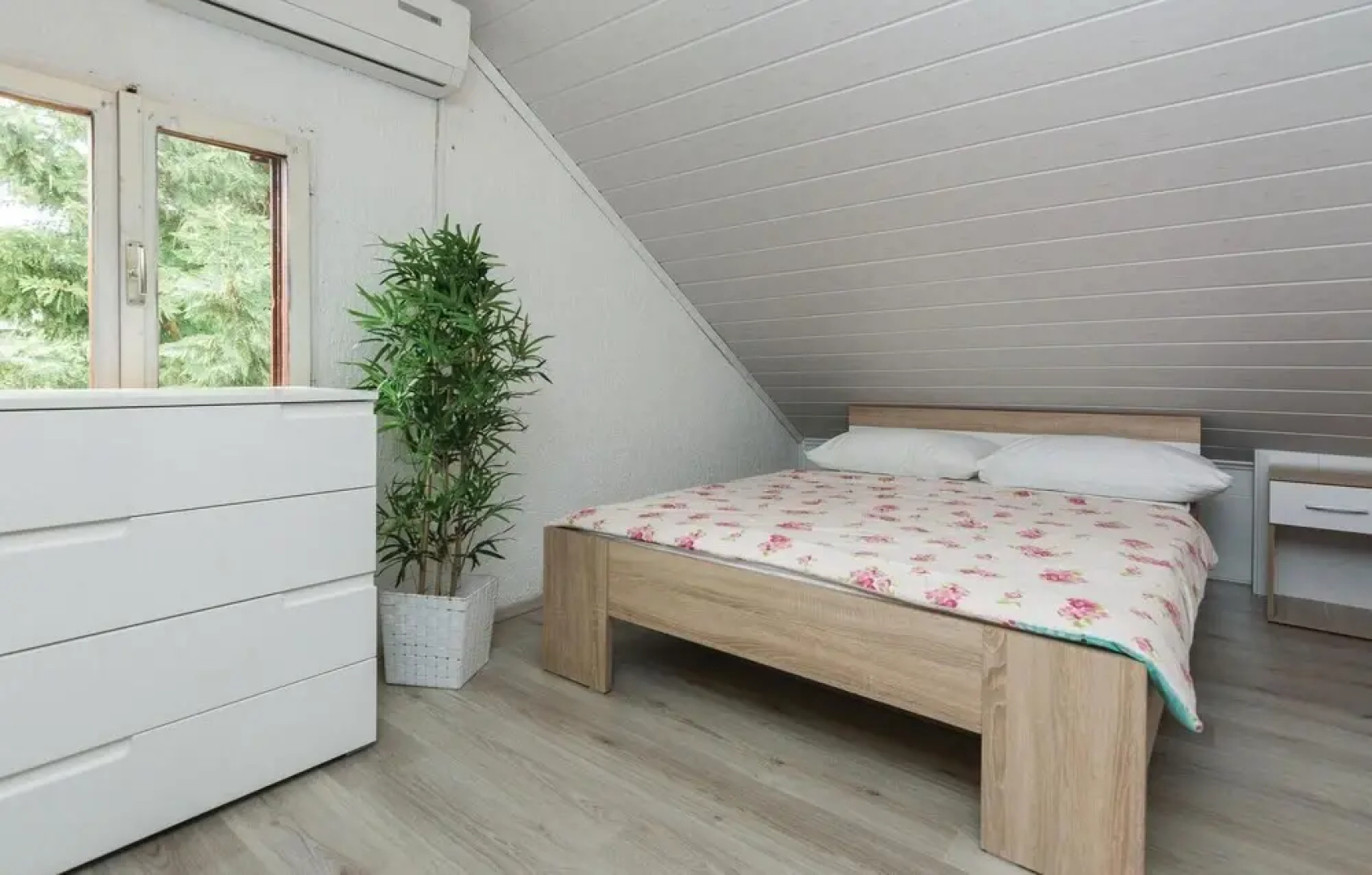 Amazing Home in Kozino With Wifi and 5 Bedrooms