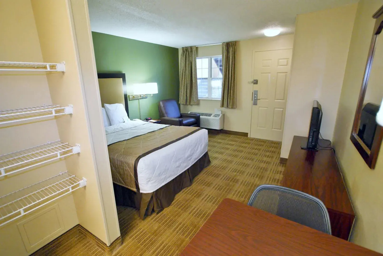 Extended Stay America Suites - Winston-Salem - Hanes Mall Blvd.