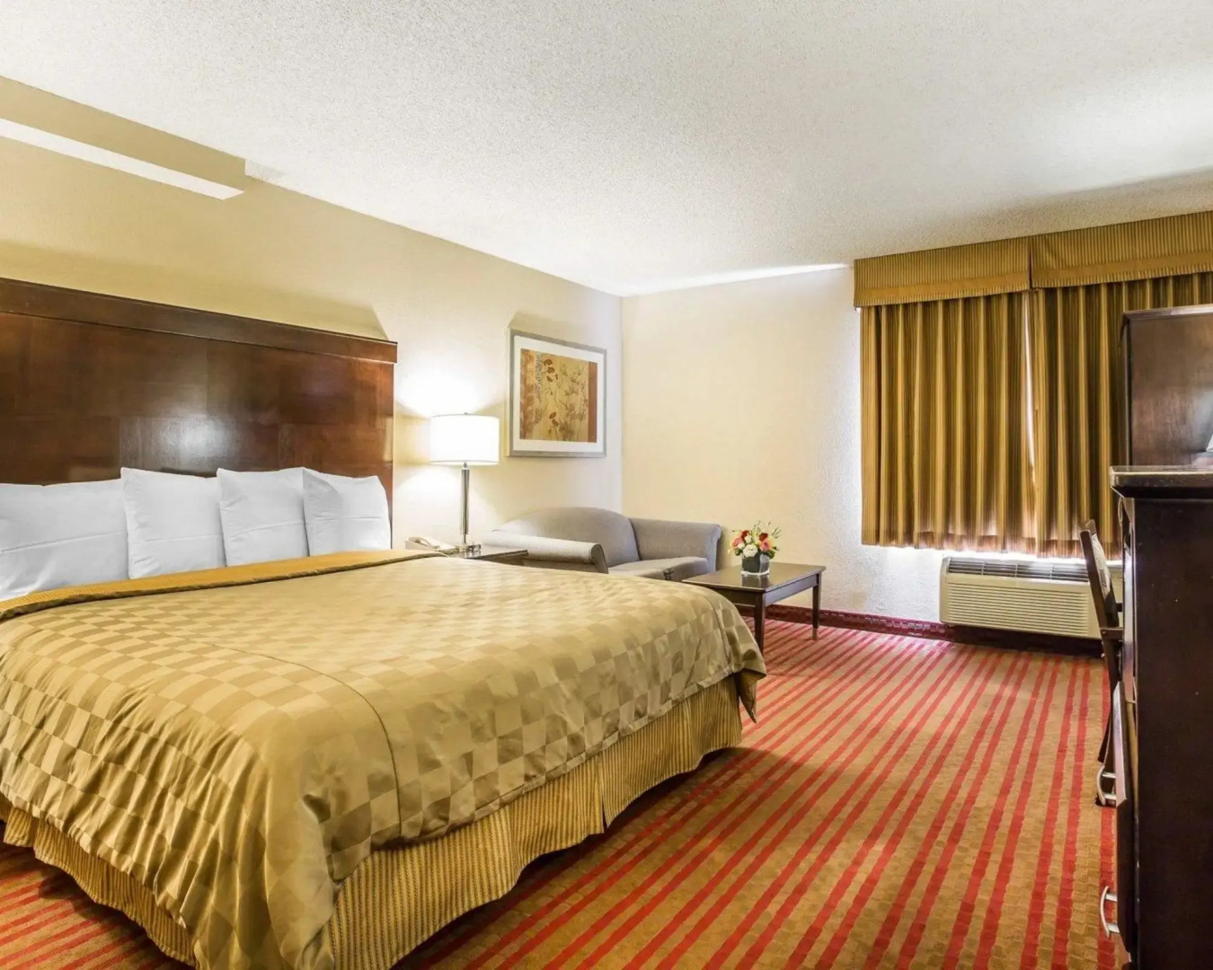 California Inn and Suites Bakersfield