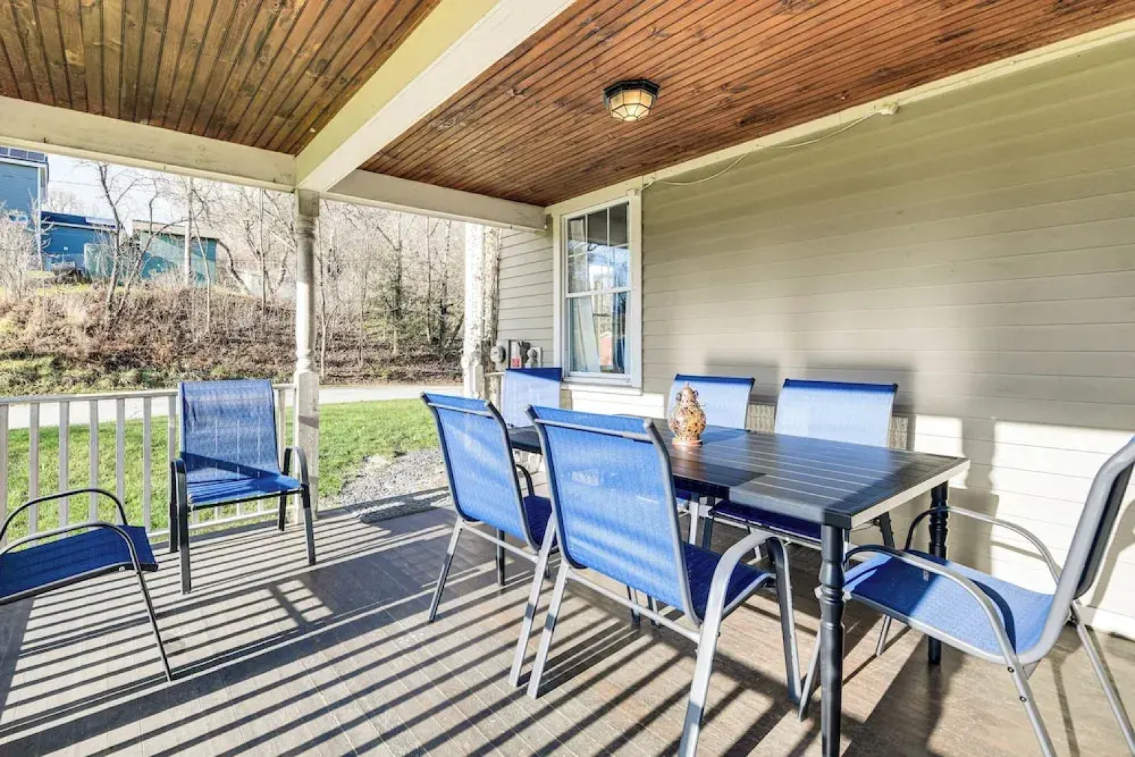 Family-friendly Retreat in Barre: 2 Spacious Decks