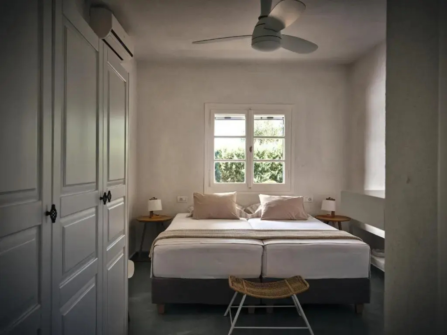 Lithalona Villas & Houses