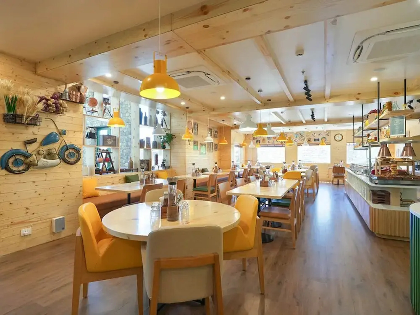 Bloom Boutique - Rishikesh Hills