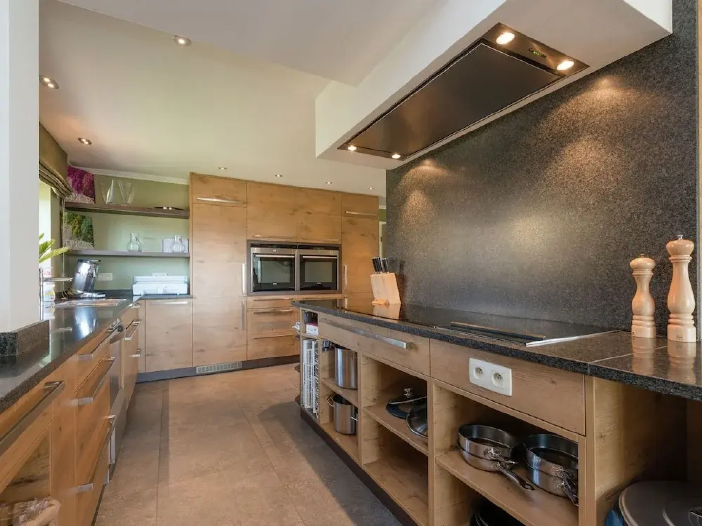 Extravagant Holiday Home in Büllingen With Wellness Centre