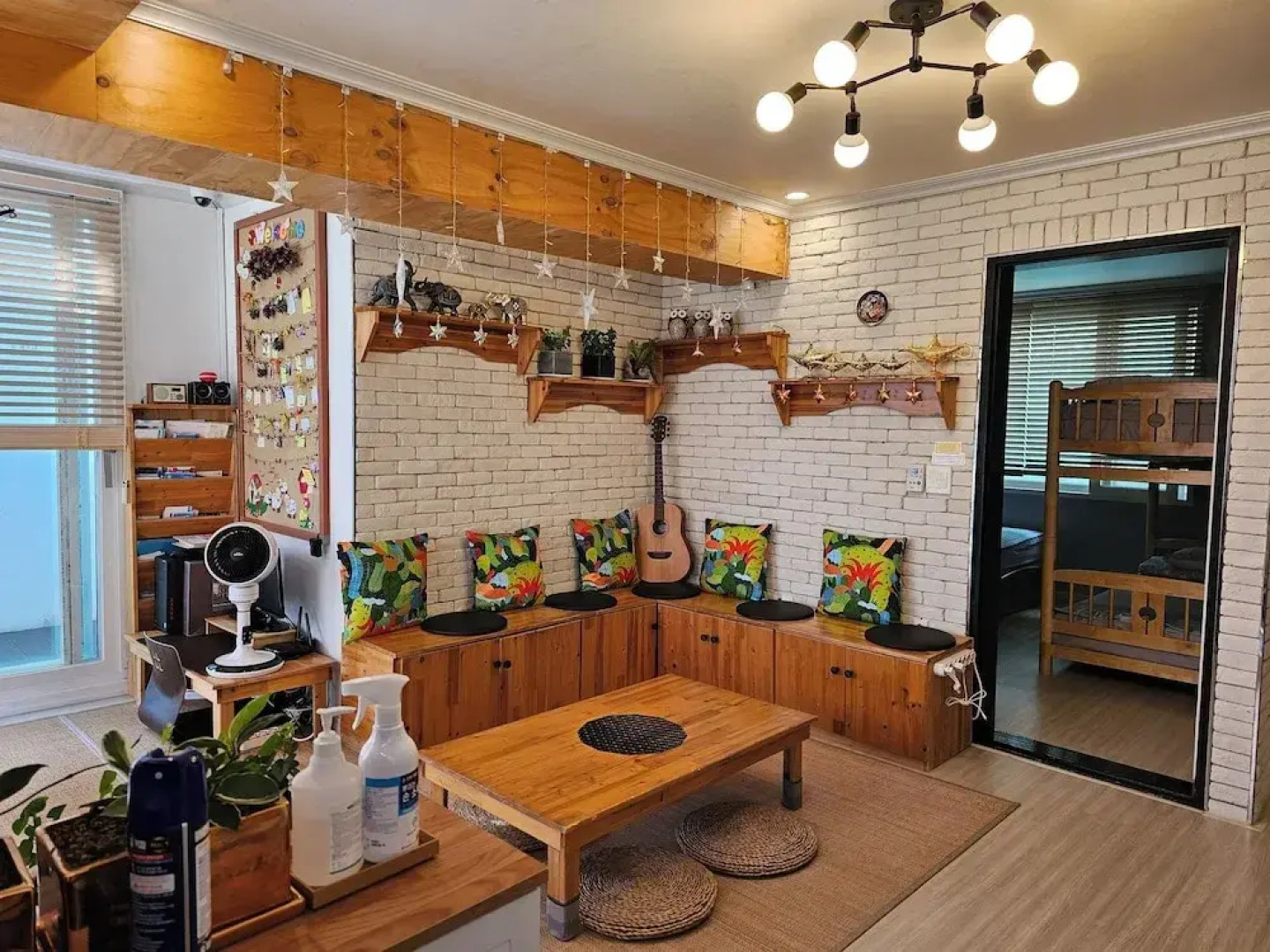 Mokpo Magiclamp Guesthouse