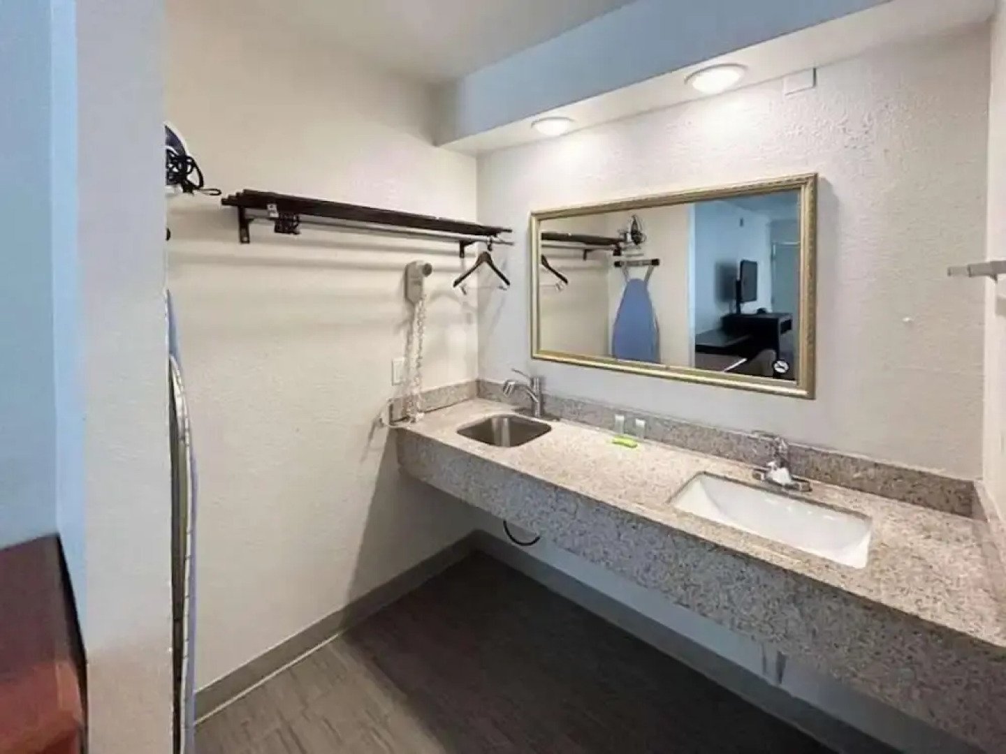 Studio 6 Fort Worth, TX – Downtown East