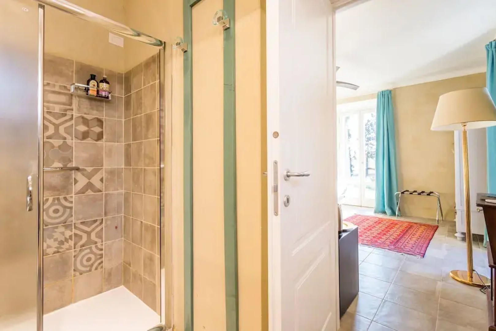 White Lilac romantic B&B adults only