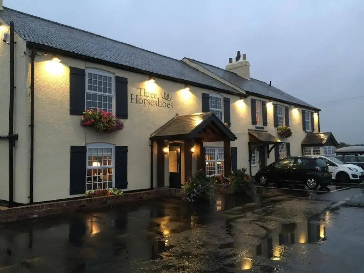 The Three Horseshoes