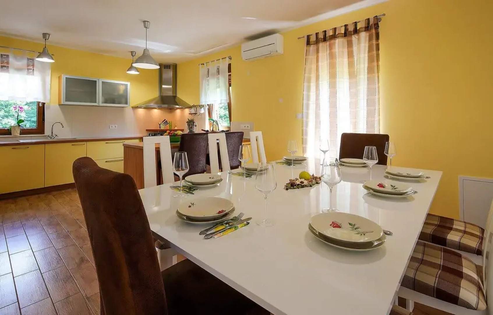 Amazing Home in Jurdani With Outdoor Swimming Pool, Wifi and 4 Bedrooms